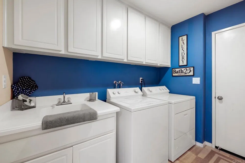 7069 Tatler Carlsbad, CA 92011