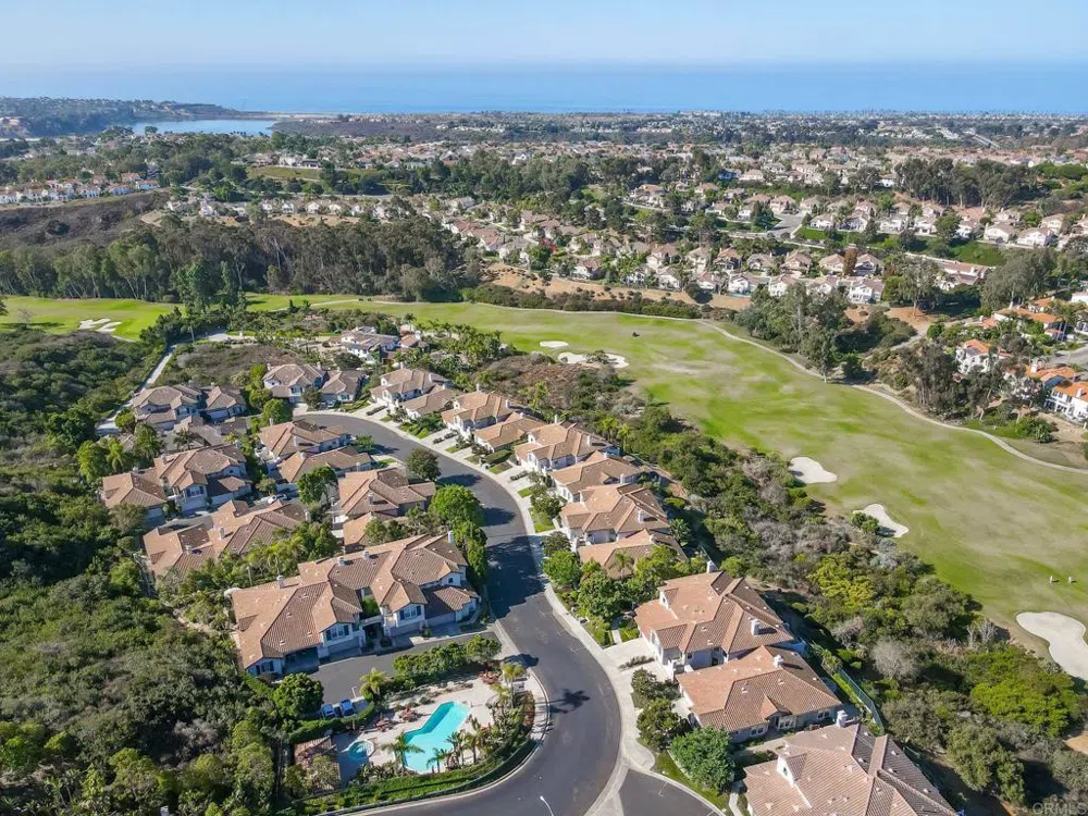 7069 Tatler Carlsbad, CA 92011