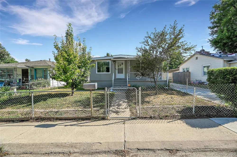 27 E 5th Avenue Longmont, CO 80504