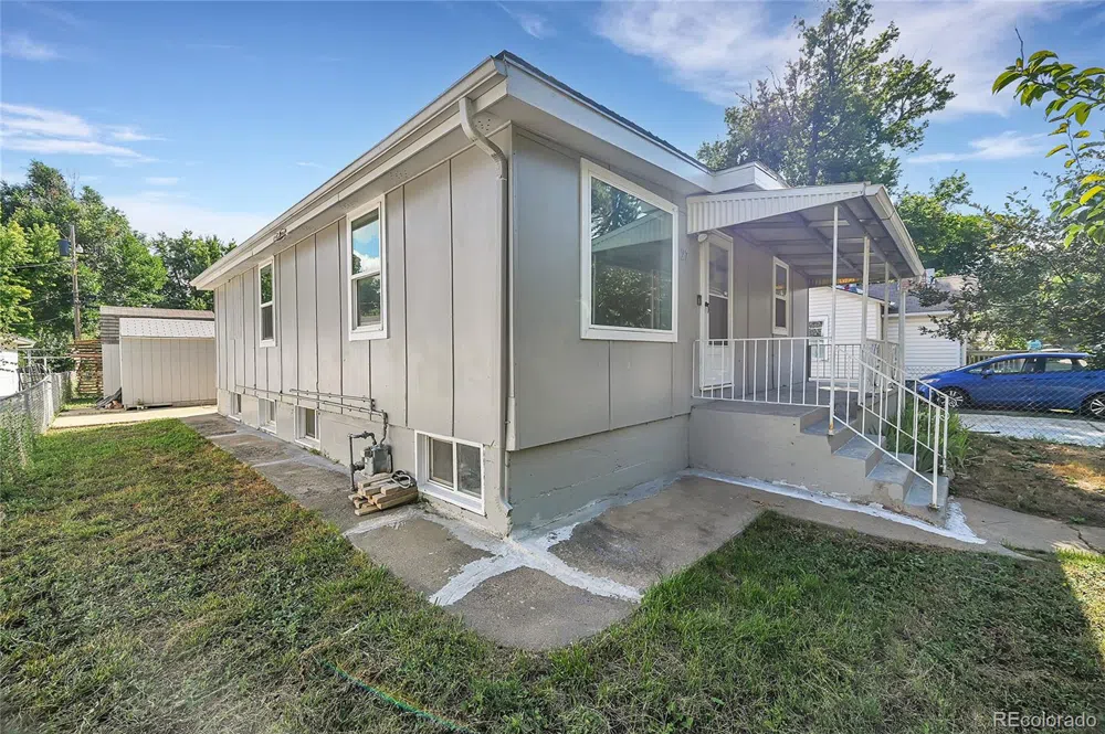 27 E 5th Avenue Longmont, CO 80504