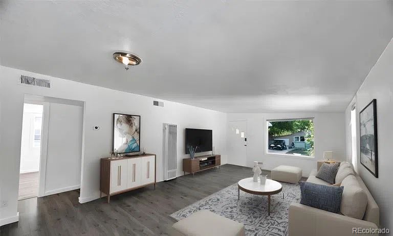 27 E 5th Avenue Longmont, CO 80504