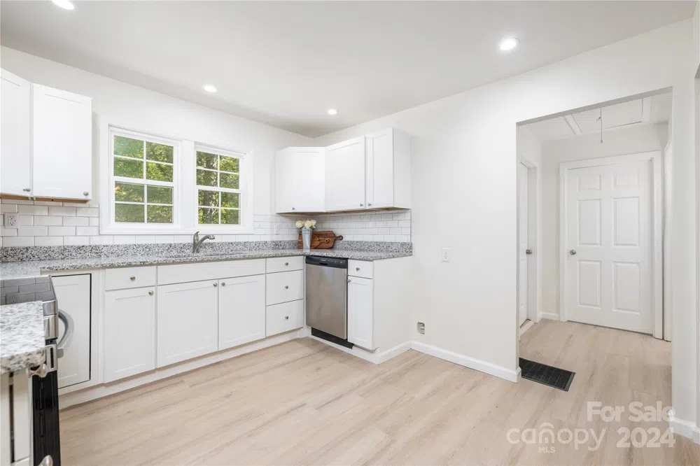 2407 Carolina Avenue Kannapolis, NC 28083