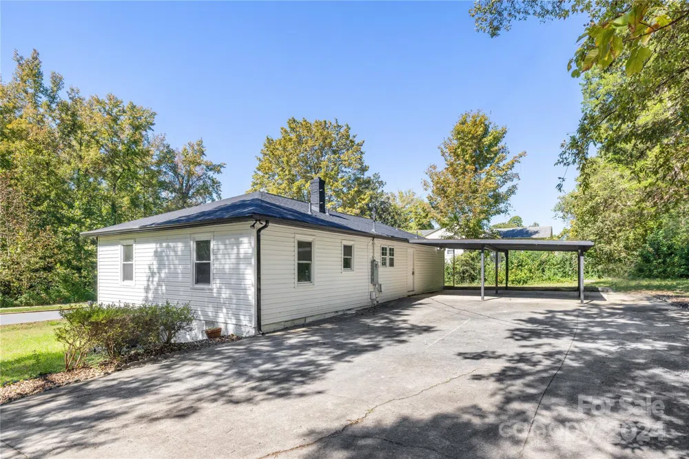 2407 Carolina Avenue Kannapolis, NC 28083
