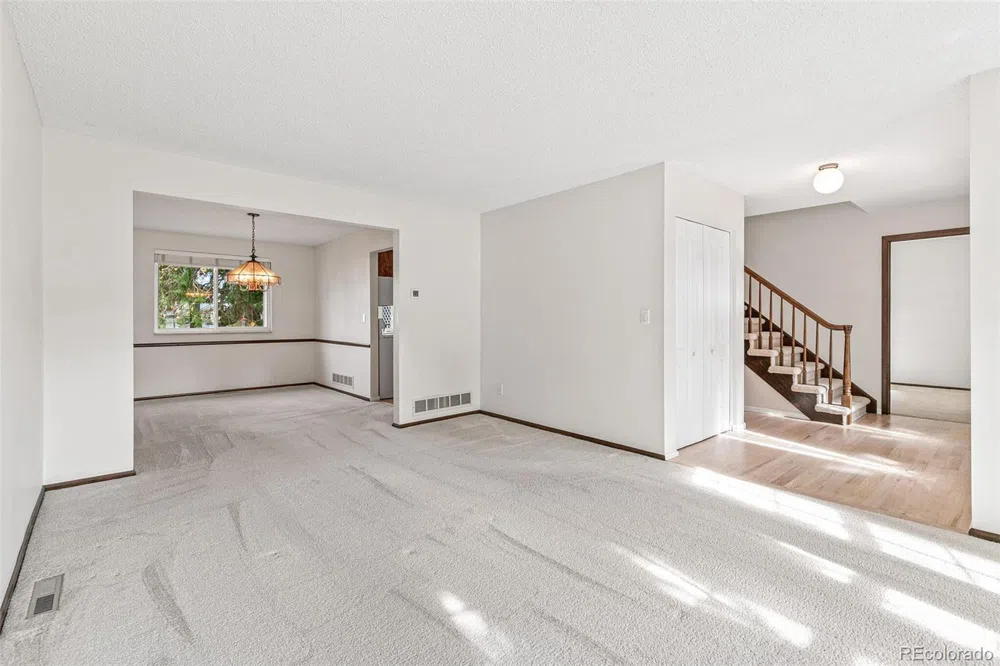 1331 E Nichols Avenue Centennial, CO 80122