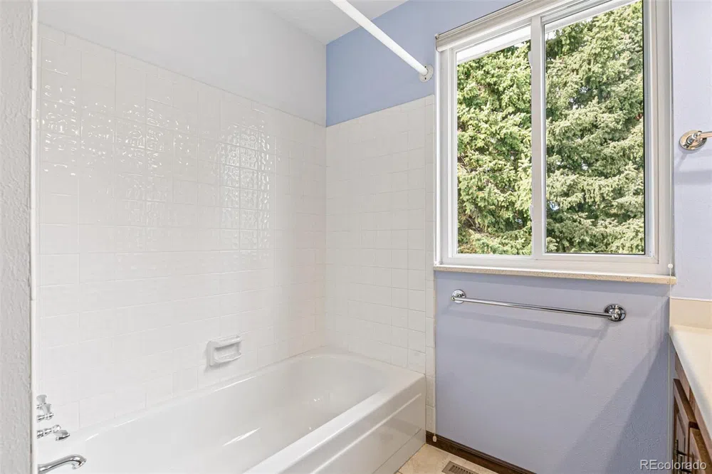 1331 E Nichols Avenue Centennial, CO 80122