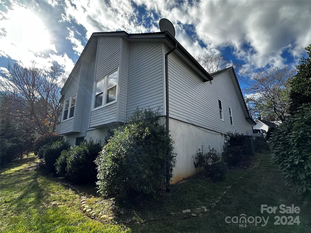 129 Cimarron Drive Asheville, NC 28803