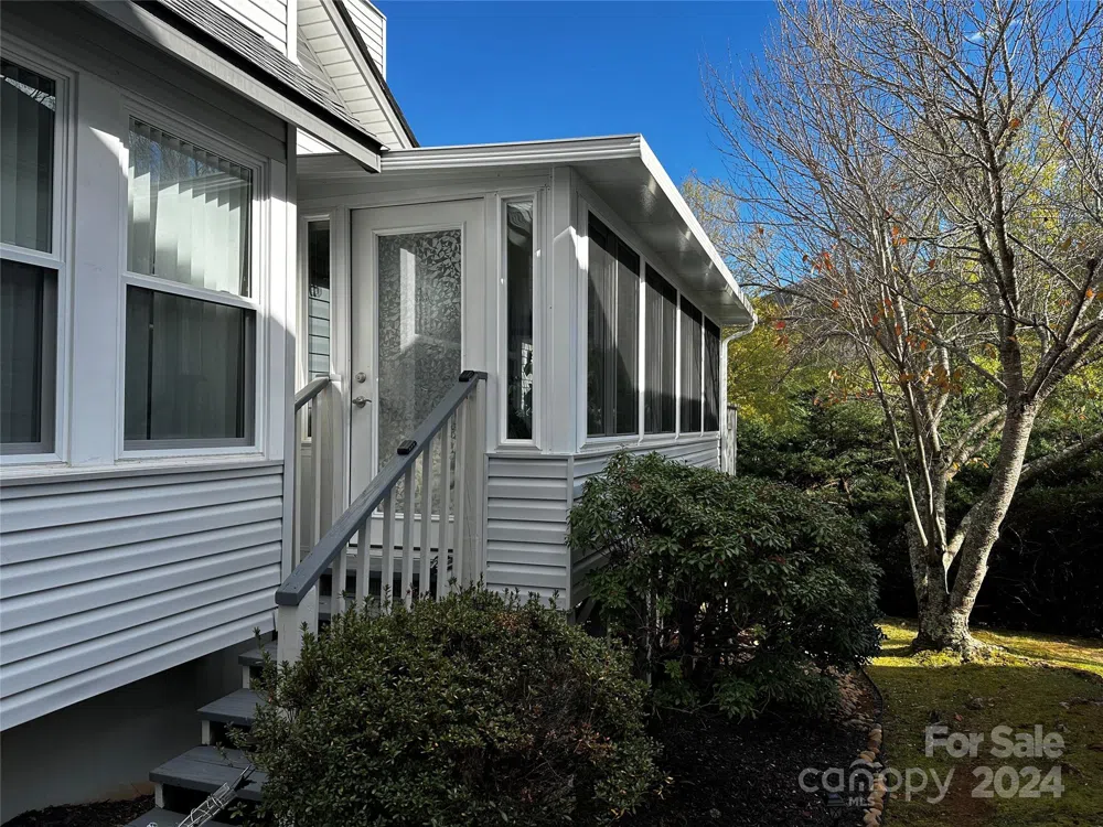 129 Cimarron Drive Asheville, NC 28803