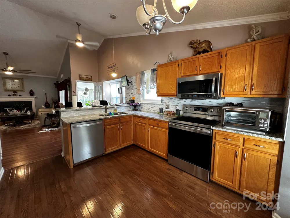 129 Cimarron Drive Asheville, NC 28803