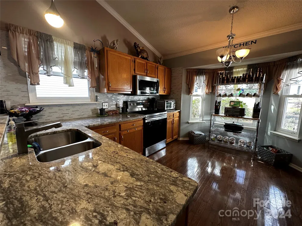 129 Cimarron Drive Asheville, NC 28803