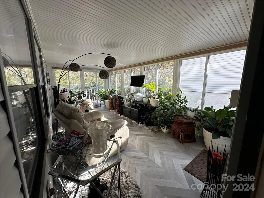 129 Cimarron Drive Asheville, NC 28803