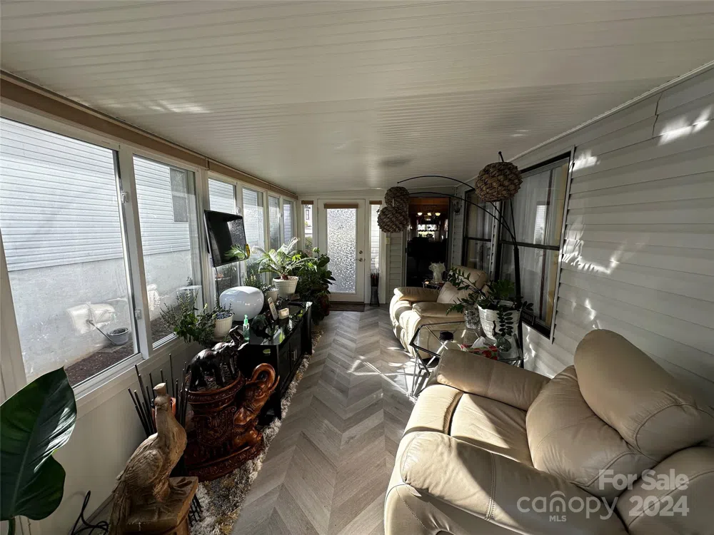 129 Cimarron Drive Asheville, NC 28803
