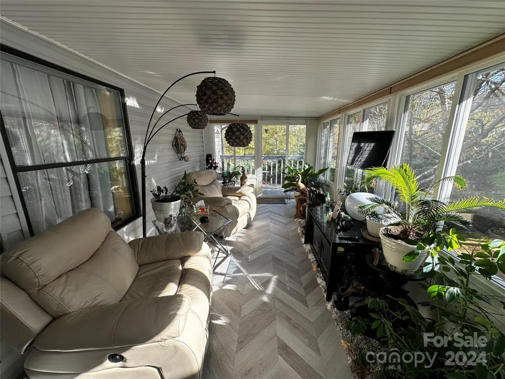 129 Cimarron Drive Asheville, NC 28803
