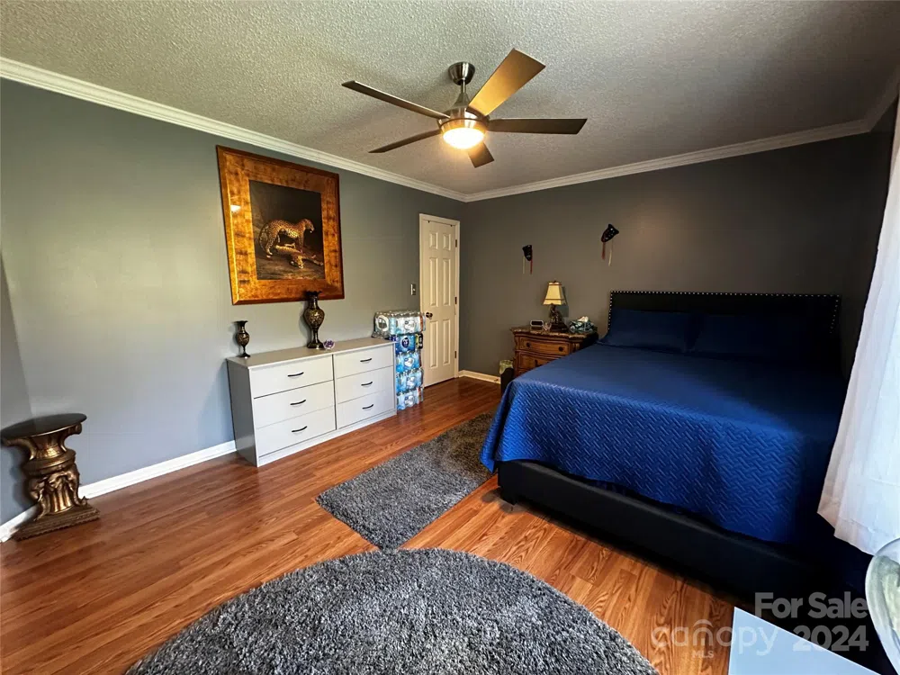 129 Cimarron Drive Asheville, NC 28803