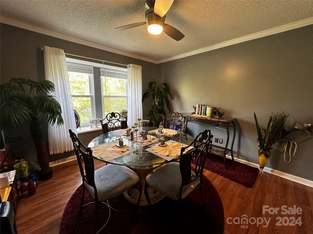 129 Cimarron Drive Asheville, NC 28803