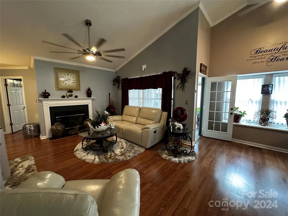 129 Cimarron Drive Asheville, NC 28803