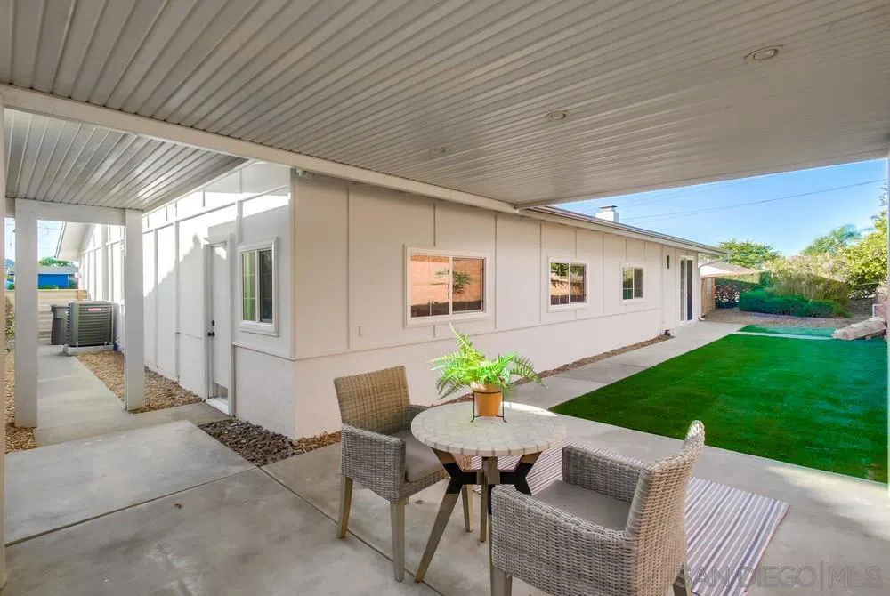 971 Cosmo Ave El Cajon, CA 92019