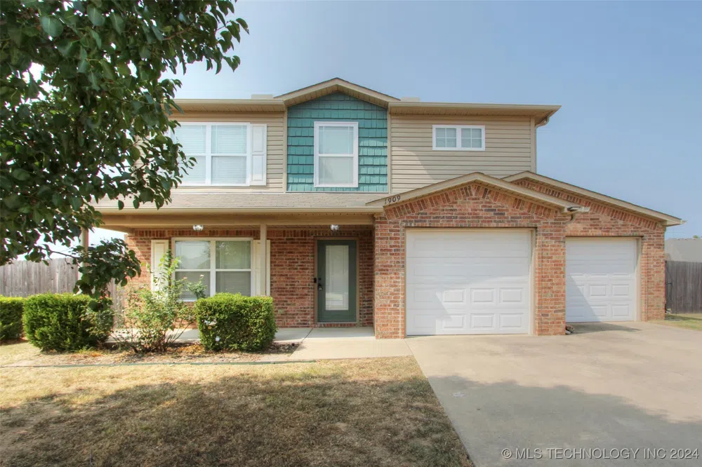 1909 SE Barnett Court