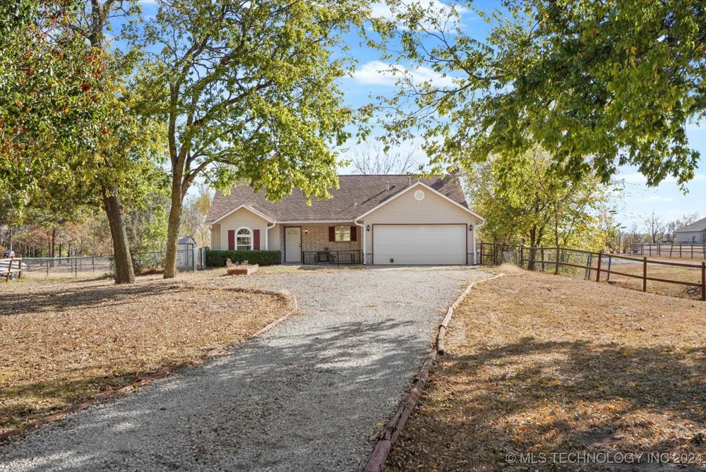 14416 E Hackamore Road S