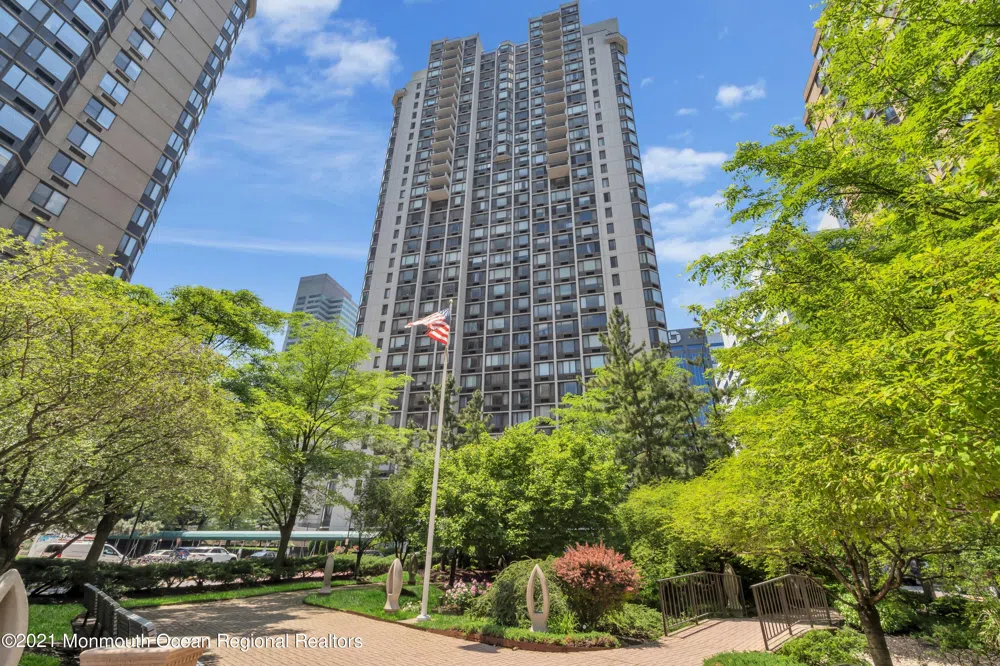 45 River Drive S #210