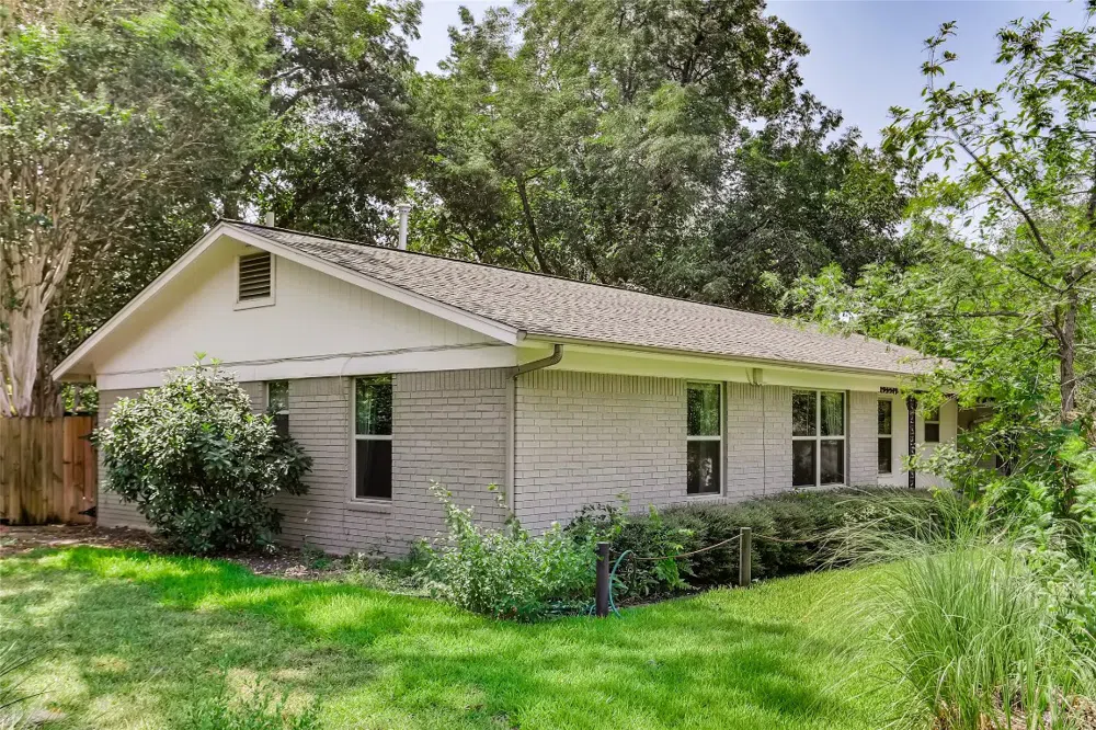 8605 Rockwood Lane Austin, TX 78757