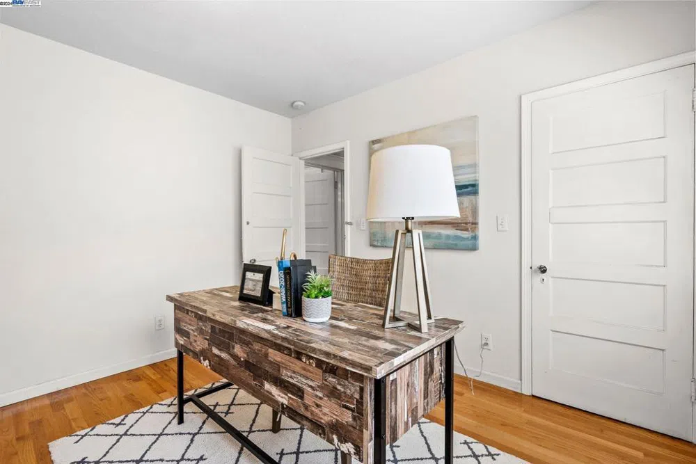 2344 Bartlett St Oakland, CA 94601