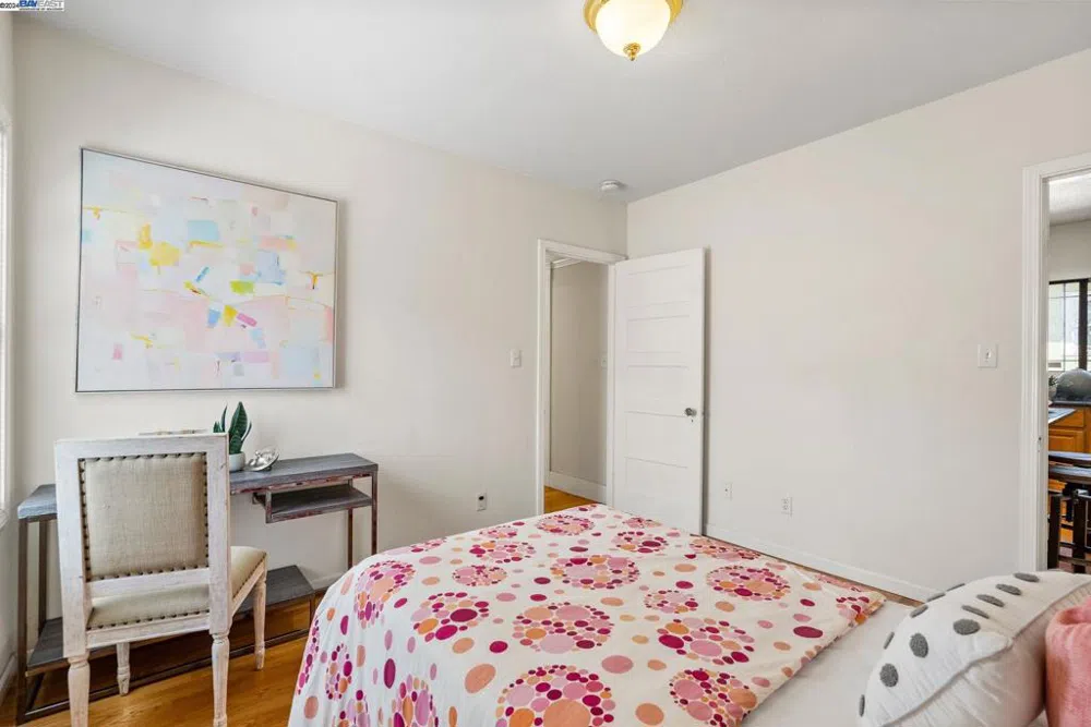 2344 Bartlett St Oakland, CA 94601