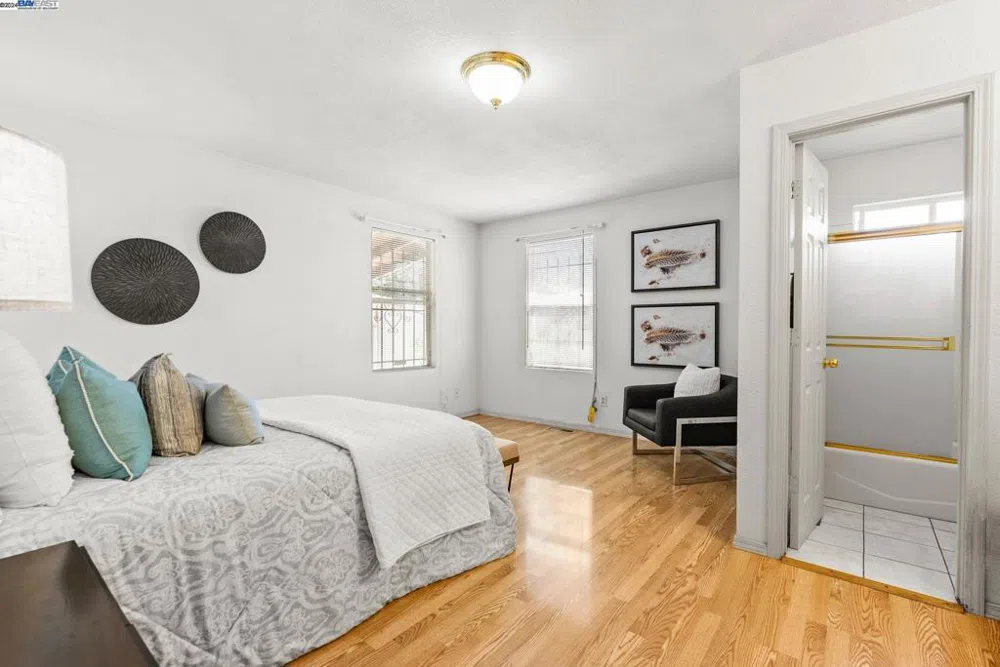2344 Bartlett St Oakland, CA 94601