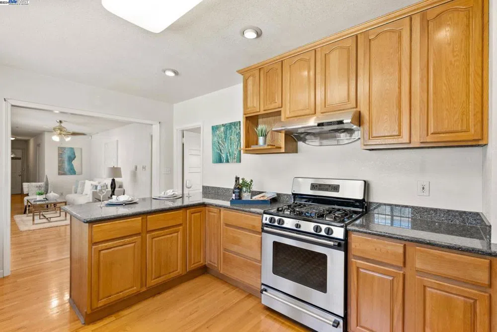 2344 Bartlett St Oakland, CA 94601