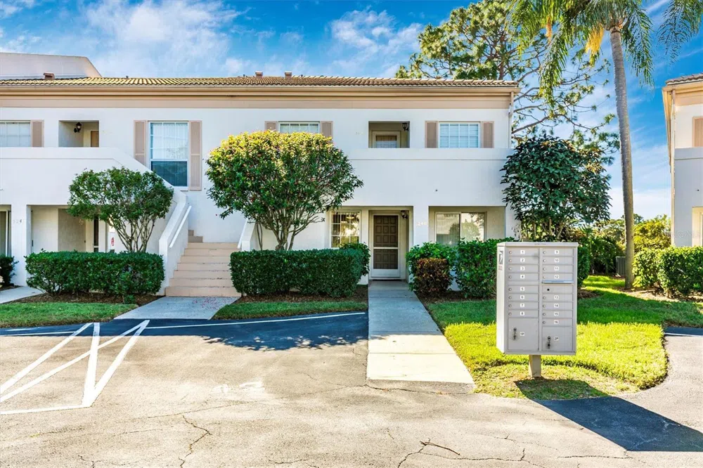 5240 WEDGEWOOD LANE #61