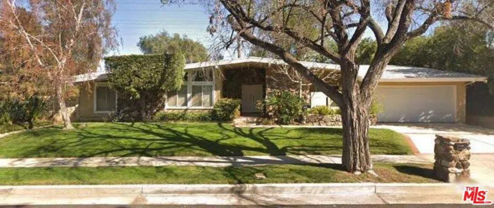 18653 Palomino Drive Tarzana, CA 91356