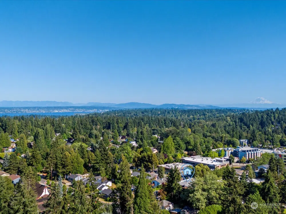 11401 Roosevelt Way NE #7