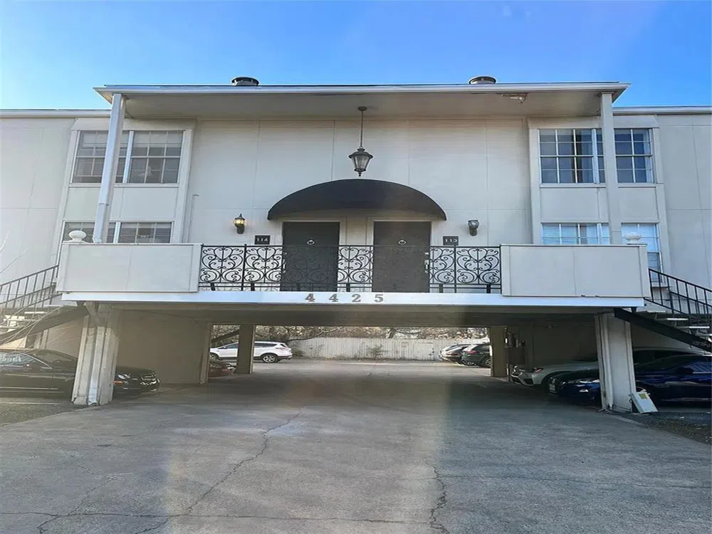 4425 Travis Street #108