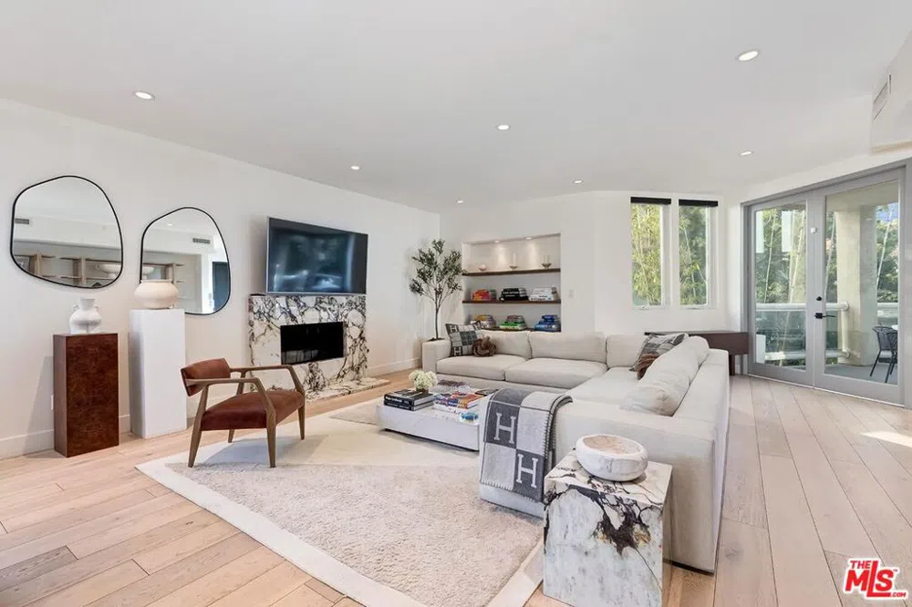 616 Huntley Drive #2