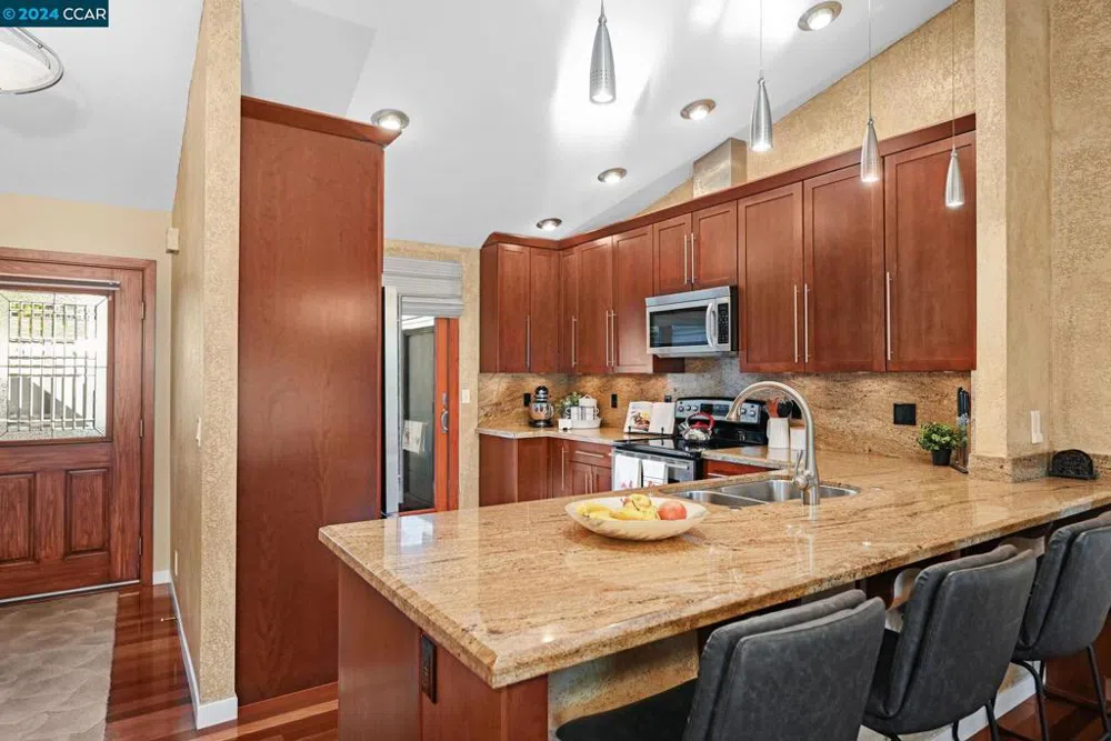 1610 Ashwood Dr Martinez, CA 94553