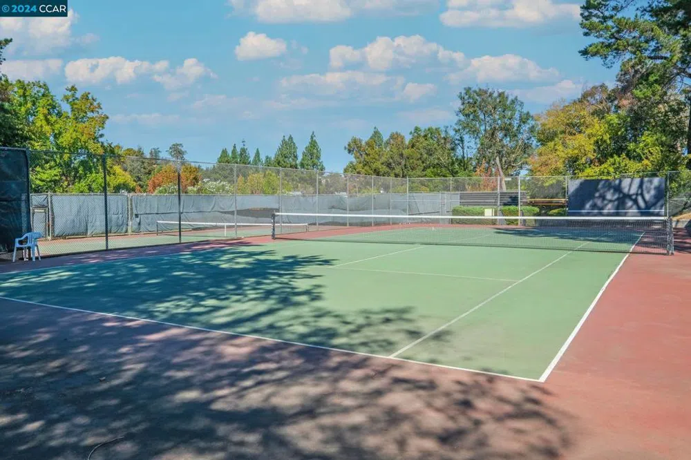 1610 Ashwood Dr Martinez, CA 94553
