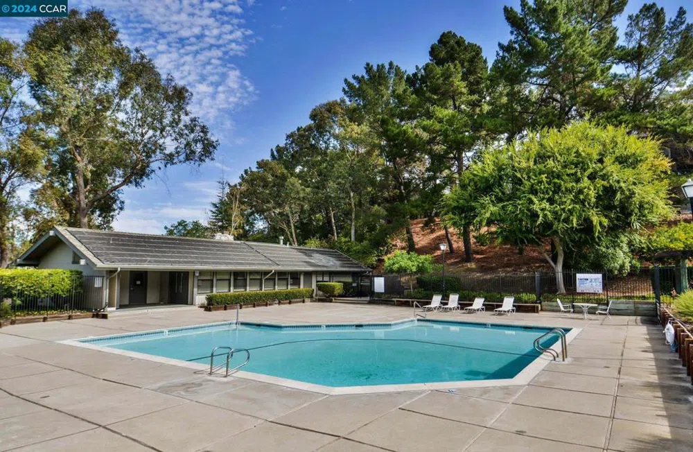 1610 Ashwood Dr Martinez, CA 94553