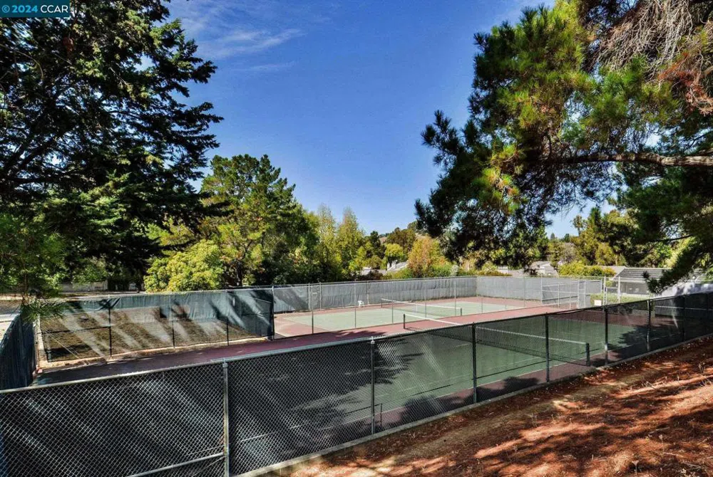 1610 Ashwood Dr Martinez, CA 94553