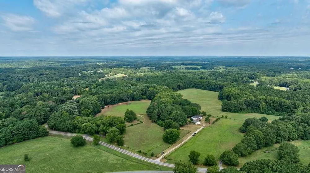 1230 Treadwell Bridge Road Statham, GA 30666