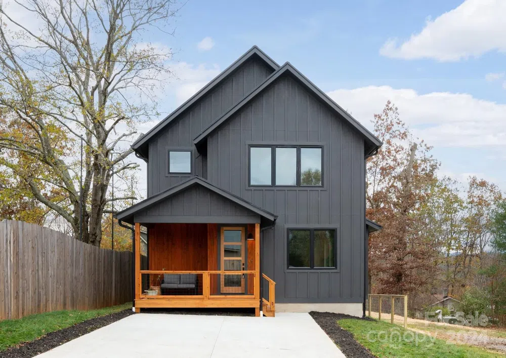 6 Mountain Song Lane