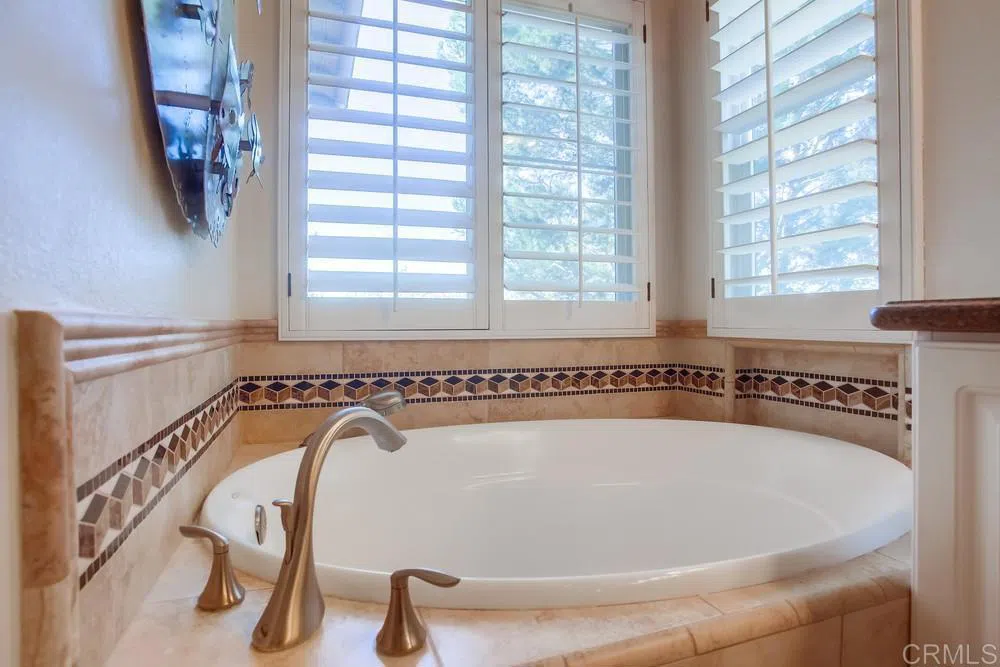 7001 Surfbird Circle Carlsbad, CA 92011