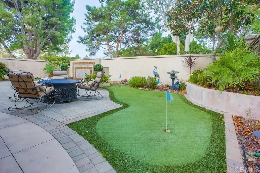 7001 Surfbird Circle Carlsbad, CA 92011