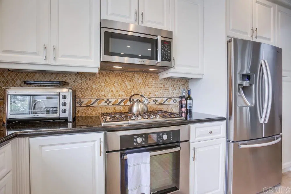 7001 Surfbird Circle Carlsbad, CA 92011