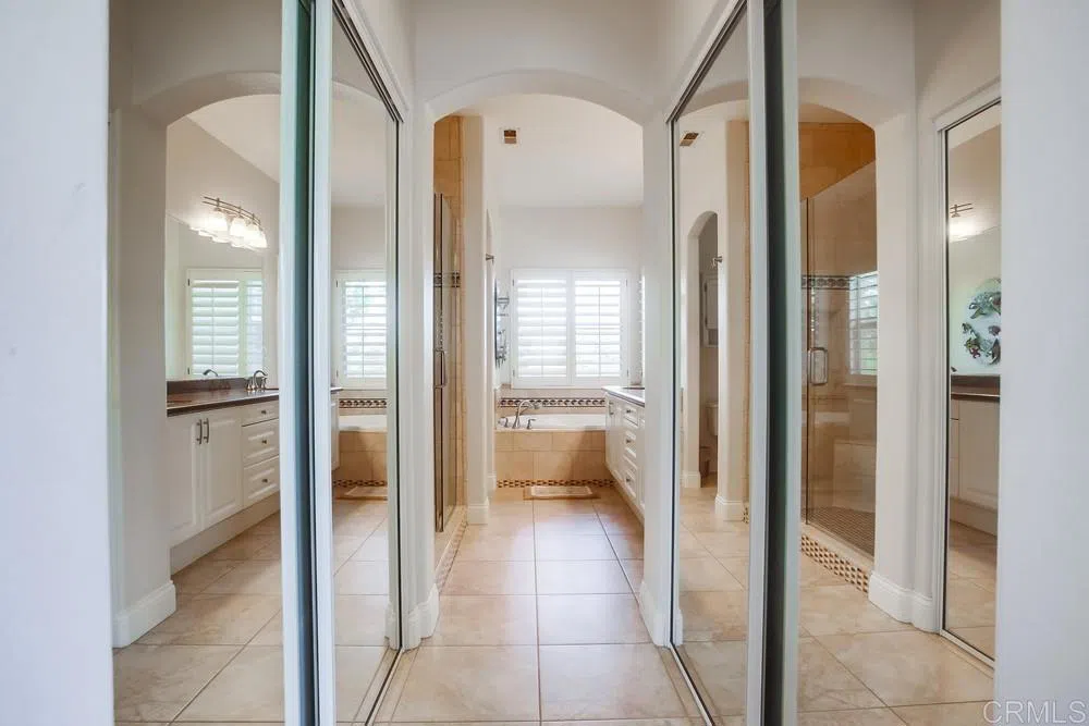 7001 Surfbird Circle Carlsbad, CA 92011