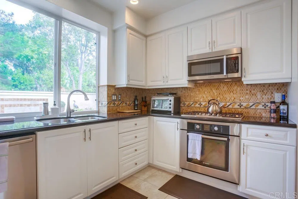 7001 Surfbird Circle Carlsbad, CA 92011