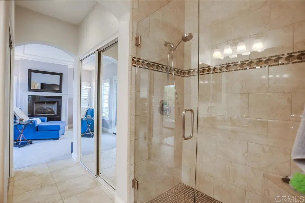 7001 Surfbird Circle Carlsbad, CA 92011
