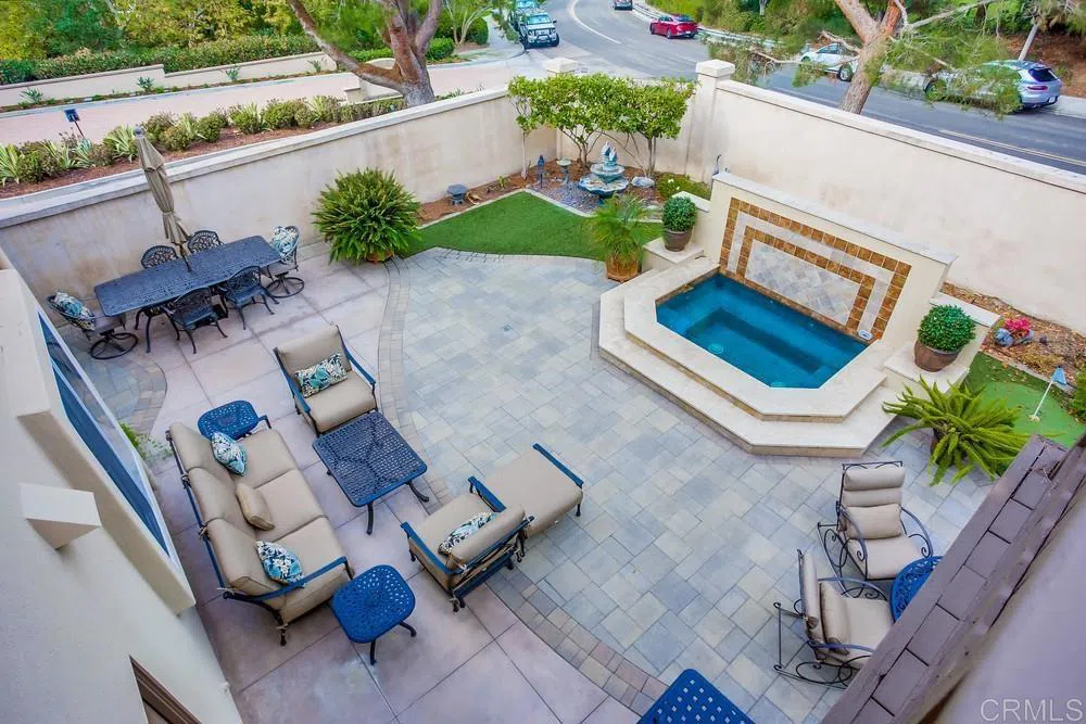 7001 Surfbird Circle Carlsbad, CA 92011