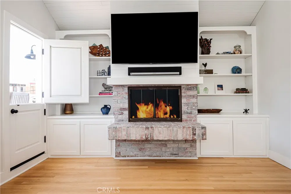 37 20th Hermosa Beach, CA 90254
