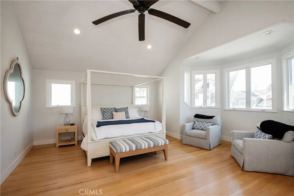 37 20th Hermosa Beach, CA 90254