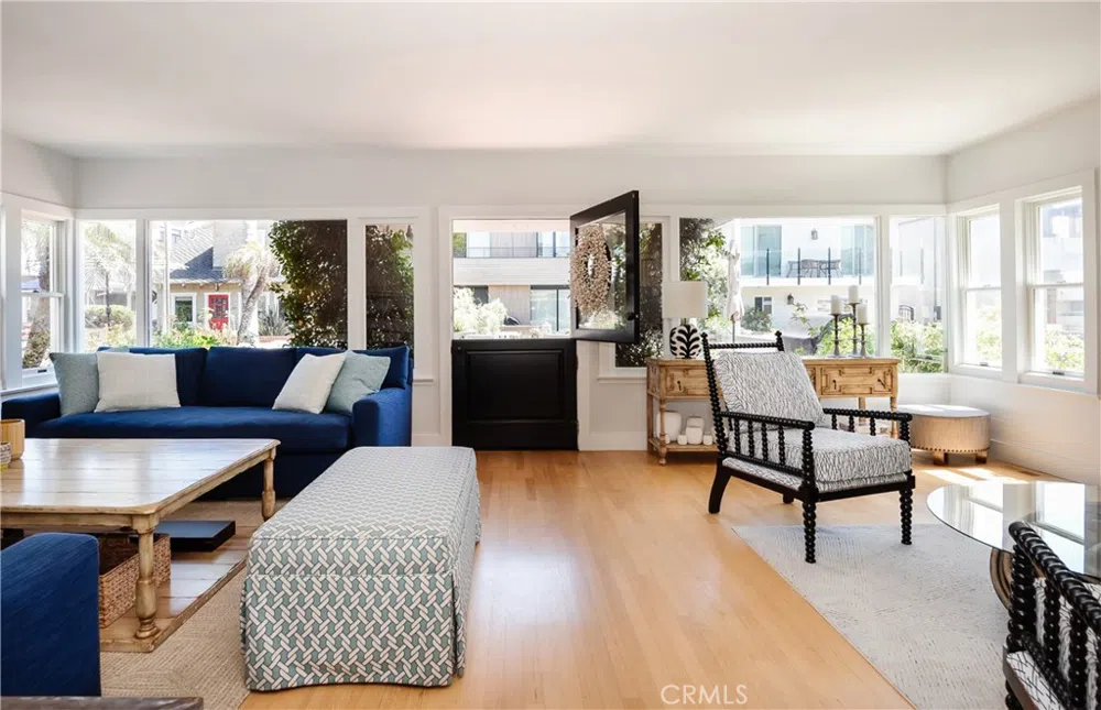 37 20th Hermosa Beach, CA 90254