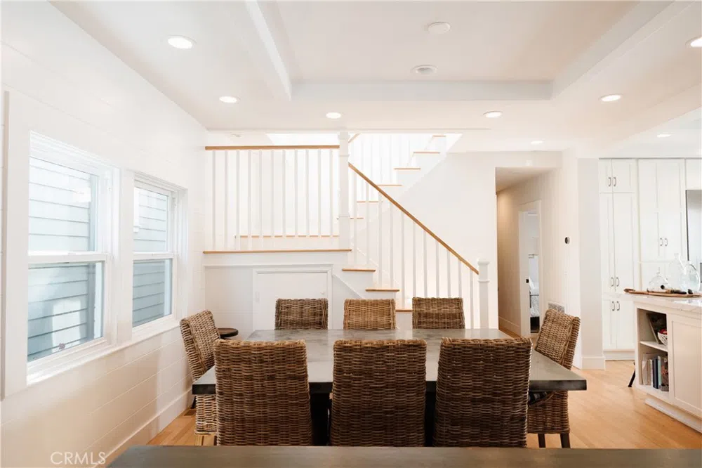 37 20th Hermosa Beach, CA 90254